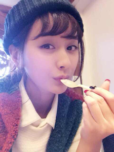 中国熟女诱惑,熟女风情,魅力四溢,穿搭指南,优雅生活必备