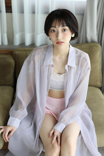 日韩制服一区二区三区视频%,独家揭秘日韩制服魅力分区,一触即发